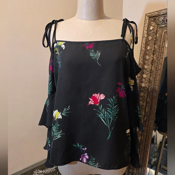 Vince Camuto Black Tropical Garden Off The Shoulder Top. Sz Med. NWOT. - Picture 2 of 8